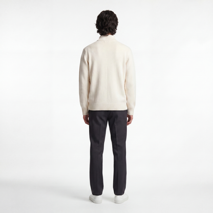 Bonvivant Crest Cardigan kombiniert im Quiet-Luxury-Look